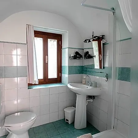 Gabriella Bed & Breakfast 3*