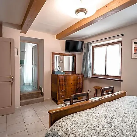 Gabriella Bed & Breakfast 3*