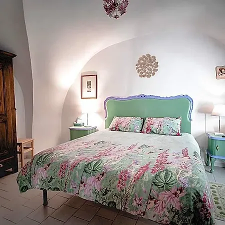 Gabriella Bed & Breakfast 3*